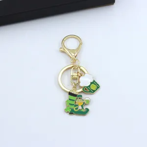 Portachiavi metallo San Patrizio, ciondolo trifoglio birra stivale folletto, lega di zinco.