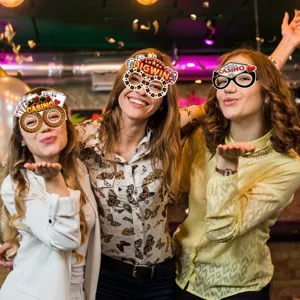 Casino Motto Papier Party Brille Las Vegas Poker Wuerfel Deko Brillen fuer Geburtstagsfeier.