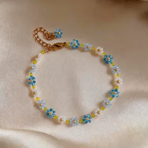 Summer fresh colorful beaded flower necklace, dainty crystal floral chain for daily wear.
