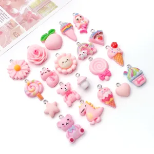 Kleurrijke roze hars DIY bedels, schattige cartoon hangers voor het sieraden maken en kettingen.