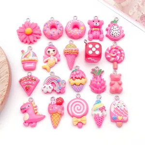 Hars DIY roze bedels set, close-up details met schattige dier- en voedselvormen sieraden.