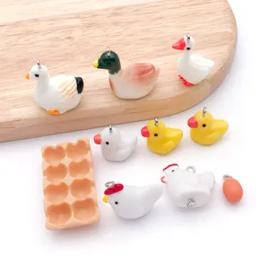 Harz süße Tier Ente Hühnchen Anhänger DIY Schmuck Zubehör Detailansicht schöne Ansicht