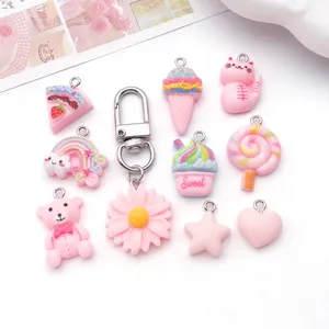 Roze hars DIY bedels set met schattige beren, lolly, ijsje en een leuke sleutelhanger.