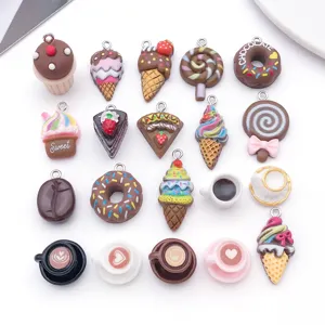Lindos dijes de comida de resina, perfectos para pulseras, collares y llaveros hechos a mano.