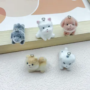 Jolis pendentifs de chien en résine floquée 3D, poupées miniatures pour porte-clés DIY accessoires.