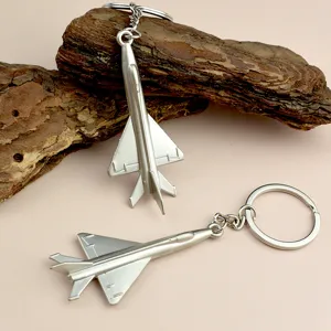 Porte-clés Avion de Chasse en Métal Modèle Militaire Anneau de Clés Cadeau Commémoratif Créatif pour Accessoires de Voiture