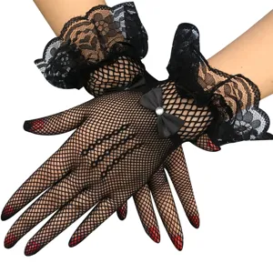 Gants courts en dentelle filet noire avec nœuds en strass pour mariage et spectacle.