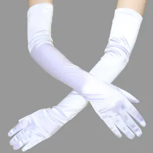 Detailansicht langer weißer Satinhandschuhe mit glatter Textur und elegantem Look für Events.