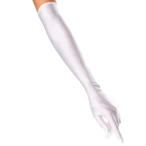 Detailansicht eleganter langer weißer Abendhandschuhe, glattes Stretchgewebe für Damen.