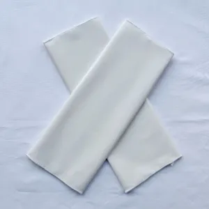 Witte stoffen handschoenen kostuum accessoire eenvoudig schoon ontwerp comfortabel dragen