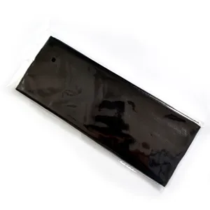 Korte glanzende zwarte laklederen handschoenen voor punk Halloween kostuum rave feest.