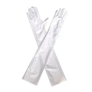 Weiß lange Satin Abendhandschuhe Detailansicht, elegante Oper Performance Sonnenschutz Accessoire.