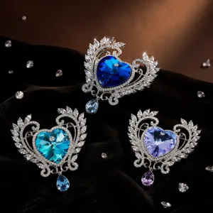 Engelentranen Hart Broche Legering Strass Holle Vleugels Borstspeld Met Waterdruppel Hanger Mode Sieraden Voor Vrouwen Bruiloft