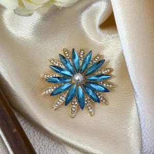 Blaue Kristall Blume Brosche mit Strass Anzug Mantel Pin elegante Damen Modeschmuck
