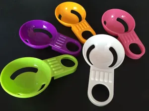 Plastic egg white and yolk separator, short handle kitchen tool, convenient multi-color set of 5.