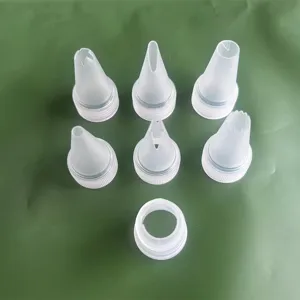 Plastic piping tips set for DIY cream glue phone case decoration and craft making tools.