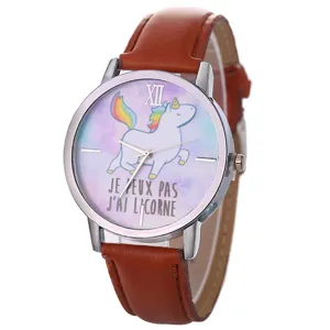 Affascinante orologio da donna al quarzo con quadrante unicorno e cinturino in pelle marrone.
