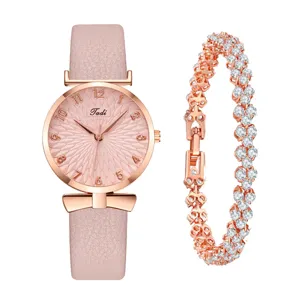 Orologio da donna e set di bracciali cinturino in pelle rosa quarzo gioiello alla moda