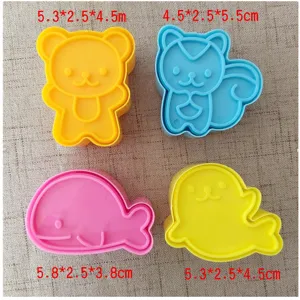 Set di formine per panini e biscotti con animali carini, stampi plastica per dolci bambini.