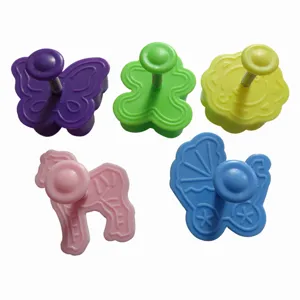3D plastic koekjessnijder set, cartoon vorm pers bakvormen voor biscuits en fondant DIY.