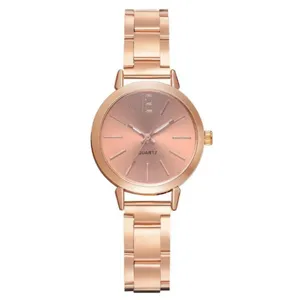 Elegante orologio da donna al quarzo in oro rosa con cinturino in metallo e quadrante chic.