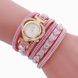 Modische rosafarbene Strass Wickel-Quarzuhr mit Herz-Zifferblatt für Damen als Alltags-Accessoire.