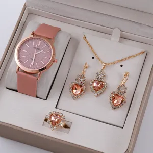 Vista dettagliata del set orologio donna al quarzo rosa con collana orecchini scatola regalo