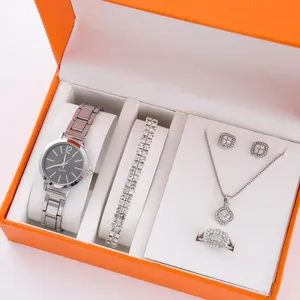 Orologio quarzo donna bracciale cristallo collana orecchini anello set regalo moda.