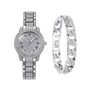 Ensemble montre strass style hip-hop et bracelet gourmette cubaine brillant en argent.