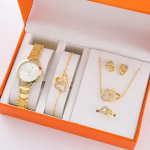 Set regalo orologio da polso al quarzo donna dorato con collana orecchini bracciale a cuore.