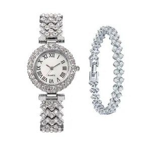 Ensemble montre quartz et bracelet strass pour femme avec chiffres romains élégants.