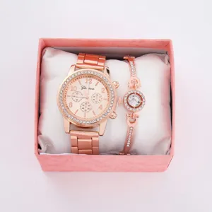 Set orologio bracciale quarzo oro rosa con lunetta strass e confezione regalo elegante.