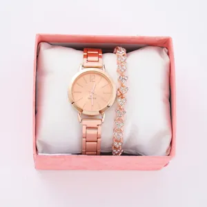 Set regalo moda orologio al quarzo oro rosa donna e bracciale cuore cristallo.