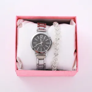 Orologio al quarzo da donna e bracciale con cuore di cristallo set elegante scatola regalo