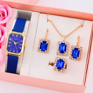 Elegante Set Orologio Quadrato Gioielli Donna Cinturino Ecopelle Strass Collana Orecchini Anello Set Lussuoso Gioielli Regalo