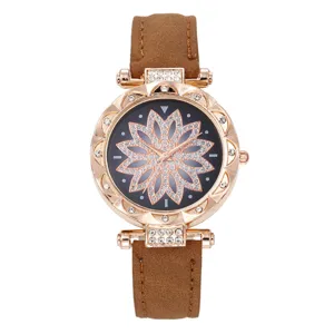 Orologio da polso donna strass moda con cinturino in pelle marrone e quadrante floreale.