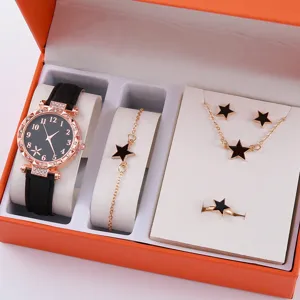 Dettagli del set di orologi di lusso donna con collana orecchini bracciale e anello coordinati.