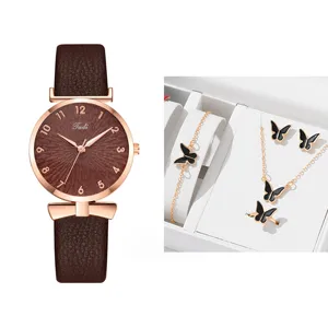 Orologio donna e set regalo gioielli con farfalla, cinturino in pelle marrone, stile alla moda.