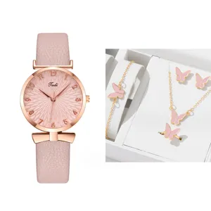 Orologio al Quarzo da Donna a Cielo Stellato Con Bracciale con Ciondolo a Stella in Strass Set Regalo di Gioielli a Farfalla in Lega