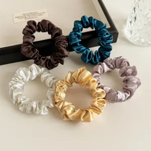 5er Set Satin Haargummis in verschiedenen Farben, glänzendes Haarband für Zöpfe.