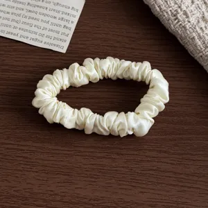 Handgemachte reine Maulbeerseide Haargummis für Damen, elegantes Haarzubehör im Alltag.