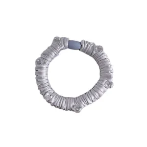 Silberner Satin Haargummi mit Kristallperlen Zopfgummi eleganter Pferdeschwanz Halter Accessoire