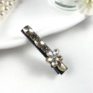 Elegant crystal rhinestone hair clip for women sparkling sweet side duckbill clip hair accessory