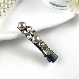 Chic sweet crystal rhinestone pearl hair clip duckbill clip for women daily elegant wear.