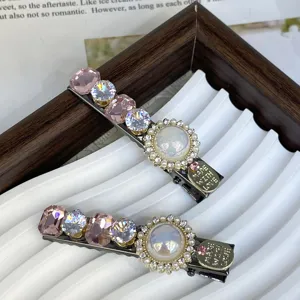Chic Korean silver hair clip with sparkling crystal rhinestones and pearls for elegant daily wear.