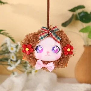 Joli pendentif suspendu pour voiture avec poupée bouclée et nœud, bel accessoire décoratif.