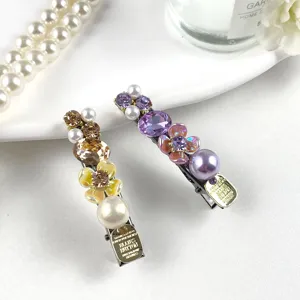 Elegant rhinestone pearl duckbill hair clip set, sparkling crystal floral side barrettes.