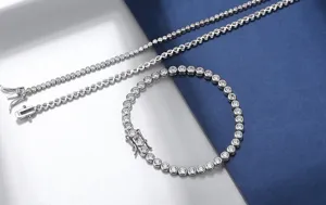 Ensemble collier et bracelet tennis en argent S925 avec zircons cubiques ronds brillants.
