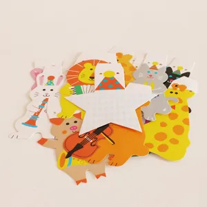 Schattige dieren papier slinger voor verjaardag feest decoratie, cartoon banner voor kids.