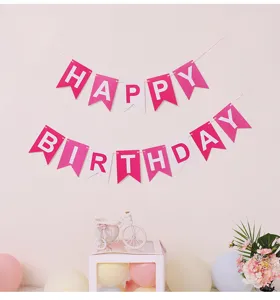 Verjaardagsfeest hangende banner, roze en witte visstaart letter vlag decoratie.